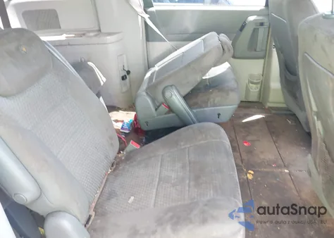 2010 Chrysler Town & Country Touring из США, поврежденный, VIN 2A4RR5D19AR273534